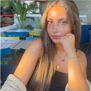 Profesora de refuerzo de inglés para niños de menos de 17 años. Tengo nivel C1